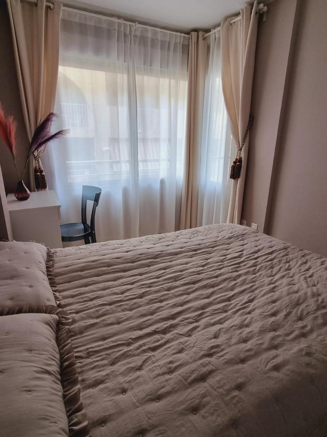 Luxury Evita Apartments In Torrevieja Luaran gambar