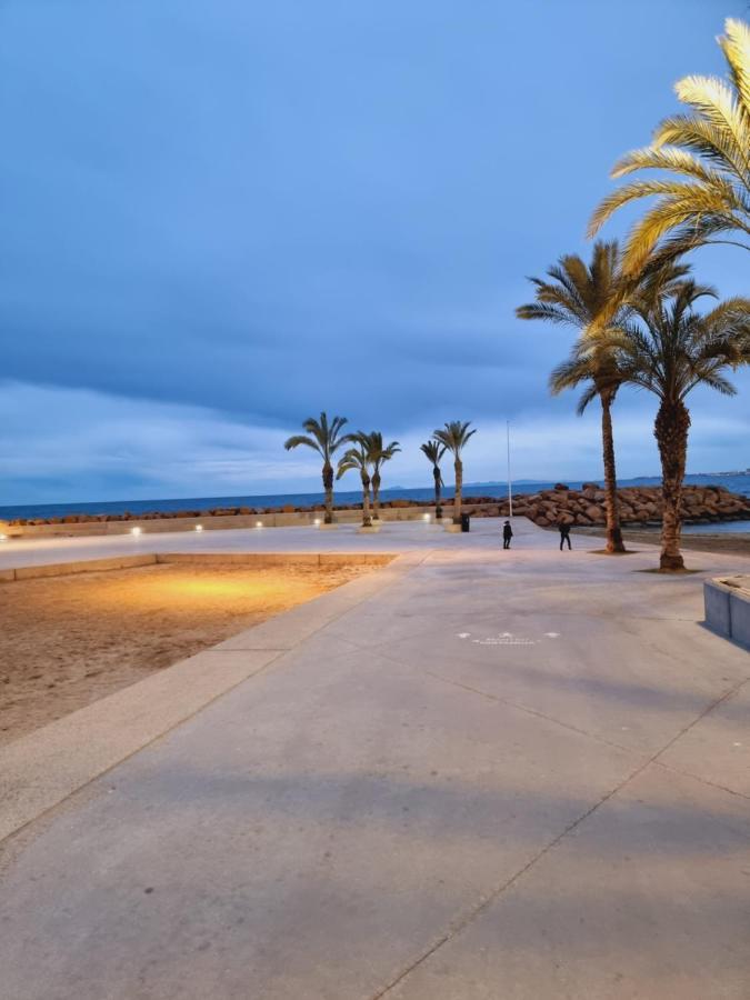 Luxury Evita Apartments In Torrevieja Luaran gambar